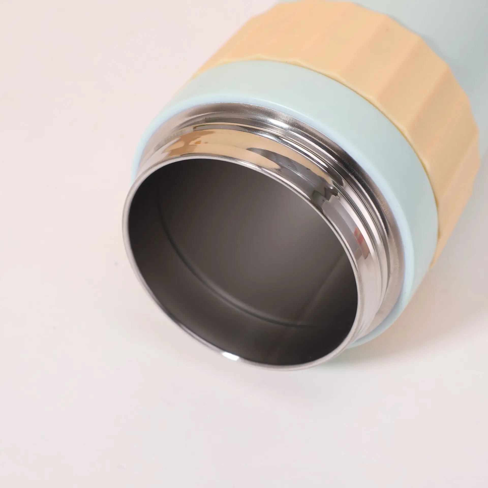 Reusable Insulated Tumblers with Lid 500ML Leak Proof Travel Coffee Mug Stainless Steel Vacuum Cup - Image 4